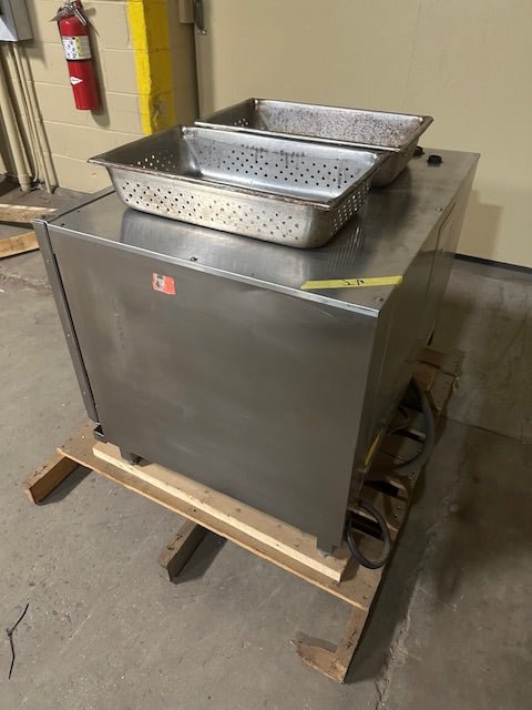 RATIONAL COMBINATION OVEN/STEAMER WITH 2 RACKS AND 2 PANS MODEL COS - 6 - Bargains R Ours - #collection_name#