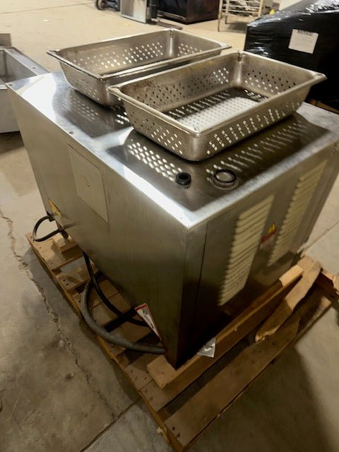 RATIONAL COMBINATION OVEN/STEAMER WITH 2 RACKS AND 2 PANS MODEL COS - 6 - Bargains R Ours - #collection_name#