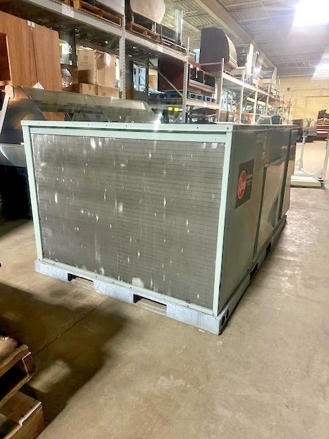 RHEEM AIR CONDITIONING RKKB - A120CM22E HEATING/COOLING 3ph/ N - GAS MAKE UP AIR UNIT - Second Life - Equipment - collection_name