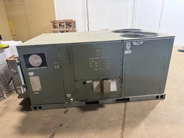 RHEEM AIR CONDITIONING RKKB - A120CM22E HEATING/COOLING 3ph/ N - GAS MAKE UP AIR UNIT - Second Life - Equipment - collection_name
