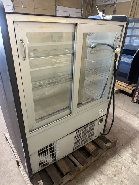 "ROYAL"H.D COMMERCIAL REFRIGERATED LIGHTED COLD FOOD DISPLAY CASE - Bargains R Ours - #collection_name#