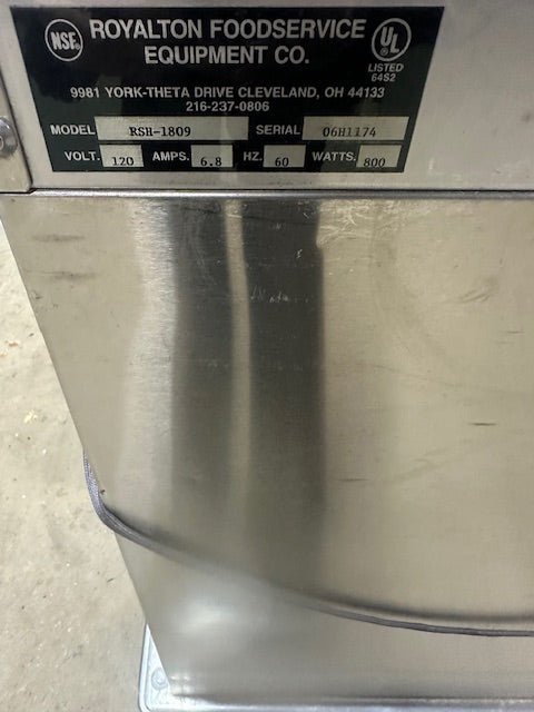 "ROYALTON RH - 1809" ELECTRIC 120V 1PH WARMING/HOLDING CABINET ON CASTERS - Second Life - Equipment - collection_name