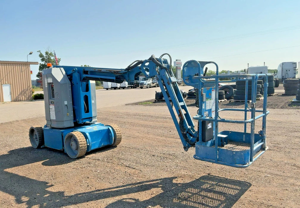 2014 Genie Z-30/20N RJ Electric Articulating Boom Lift 507 hrs, 30' H, will ship
