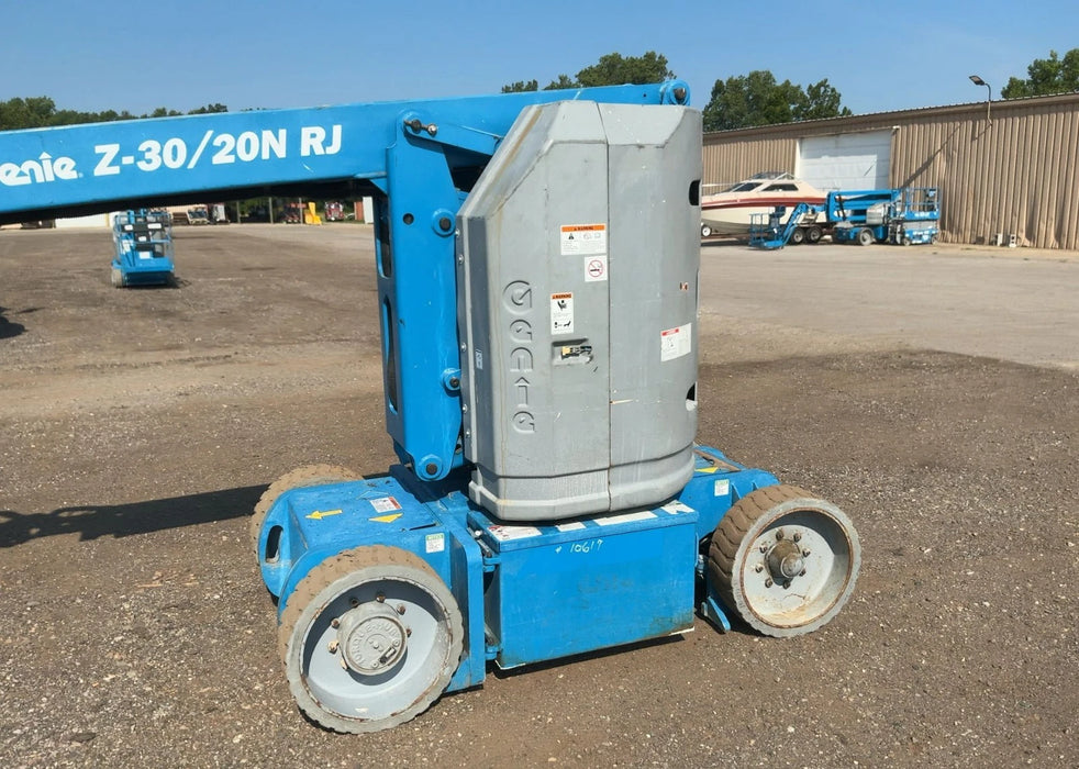 2014 Genie Z-30/20N RJ Electric Articulating Boom Lift 507 hrs, 30' H, will ship
