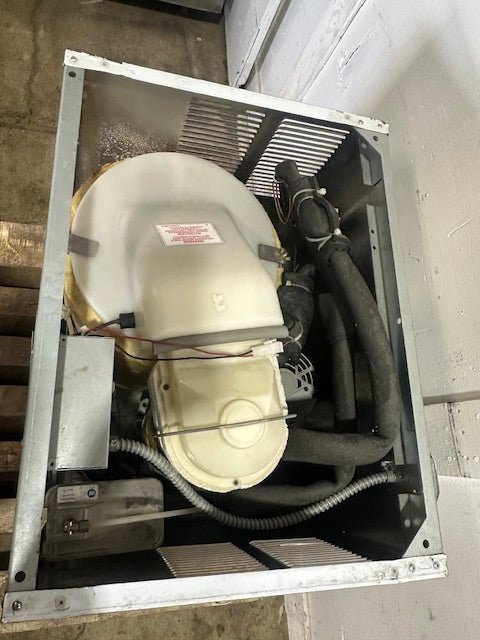 SCOTSMAN MDT5N25A - 1J COMMERCIAL AIR COOLED ICE MAKER/WATER DISPENSER 523LBS,&nbsp; - Second Life - Equipment - collection_name