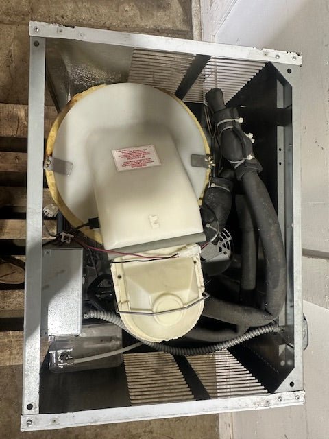 SCOTSMAN MDT5N25A - 1J COMMERCIAL AIR COOLED ICE MAKER/WATER DISPENSER 523LBS,&nbsp; - Second Life - Equipment - collection_name