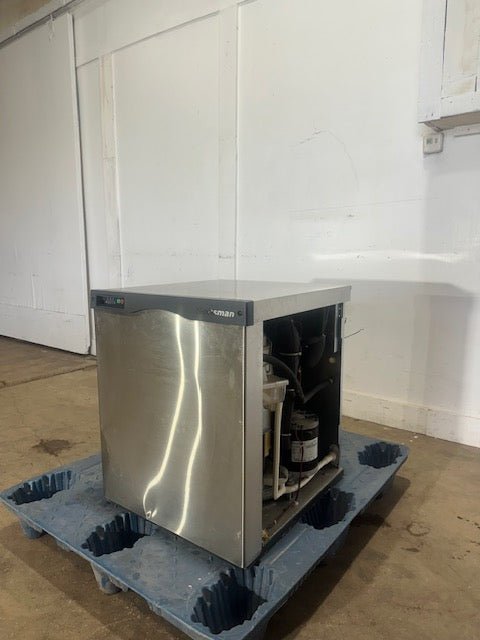 SCOTTSMAN F1222R - 32A PRODIGY REMOTE COOLED FLAKE ICE MACHINE - 1250LBS - Second Life - Equipment - collection_name