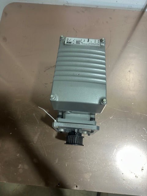 SEW - EURODRIVE CM3C0S - K/BZ/HR/DI/DSI/PK/EZ2Z SYNCHRONOUS SERVO MOTOR 2000 RPM - Second Life - Equipment - collection_name