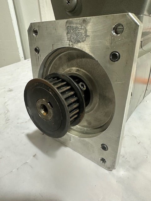 SEW - EURODRIVE CM3C80S - K/BZ/HR/DI/DSI/PK/EZ2Z SYNCHRONOUS SERVO MOTOR 2000 RPM - Second Life - Equipment - collection_name
