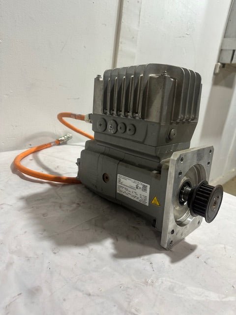 SEW - EURODRIVE CM3C80S - K/BZ/HR/DI/DSI/PK/EZ2Z SYNCHRONOUS SERVO MOTOR 2000 RPM - Second Life - Equipment - collection_name