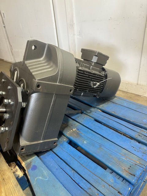 SEW - EURODRIVE FAZ97 DRL160M4BE20HR/TF/EG7S/AL PARALLEL SHAFT HELICAL GEARMOTOR - Second Life - Equipment - collection_name