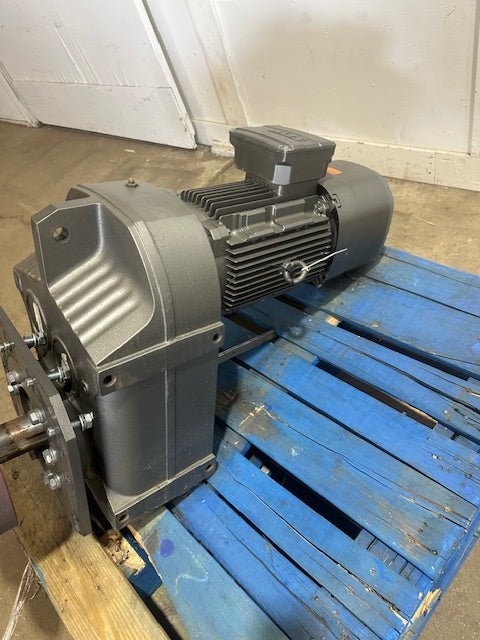 SEW - EURODRIVE FAZ97 DRL160M4BE20HR/TF/EG7S/AL PARALLEL SHAFT HELICAL GEARMOTOR - Second Life - Equipment - collection_name