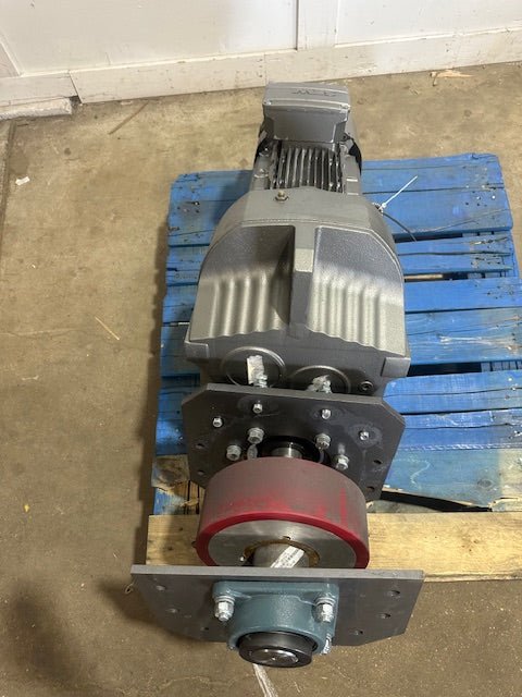 SEW - EURODRIVE FAZ97 DRL160M4BE20HR/TF/EG7S/AL PARALLEL SHAFT HELICAL GEARMOTOR - Second Life - Equipment - collection_name