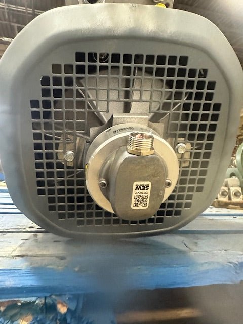 SEW - EURODRIVE FAZ97 DRL160M4BE20HR/TF/EG7S/AL PARALLEL SHAFT HELICAL GEARMOTOR - Second Life - Equipment - collection_name
