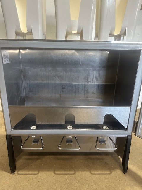 "SILVER KING SKMAJ3"18 GALLONS 3 VALVE REFRIGERATED MILK DISPENSER,115V 1PH - Second Life - Equipment - collection_name