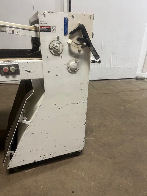 SIMPLEX 1 - 4 - 24 115V COMMERCIAL SHEETER MOULDER/DOUGH ROLLER WITH 4 PRESS PLATES - Second Life - Equipment - collection_name