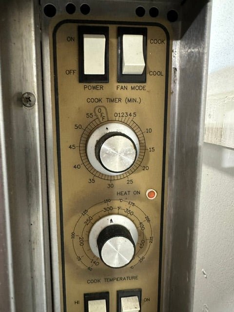 "SOUTHBEND" H.D COMMERCIAL ELECTRIC CONVECTION OVEN ON LEGS, 208/230V 1PH - Second Life-Equipment-collection_name