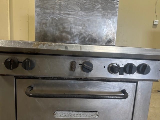 SOUTHBEND STAINLESS STEEL NATURAL GAS 6 BURNER BUILT IN STOVE WITH OVEN ON CASTERS - Bargains R Ours - #collection_name#