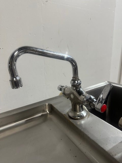 STAINLESS STEEL COMMERCIAL DROP - IN SINK WITH SIDEBOARD STATION AND FAUCET - Second Life - Equipment - collection_name