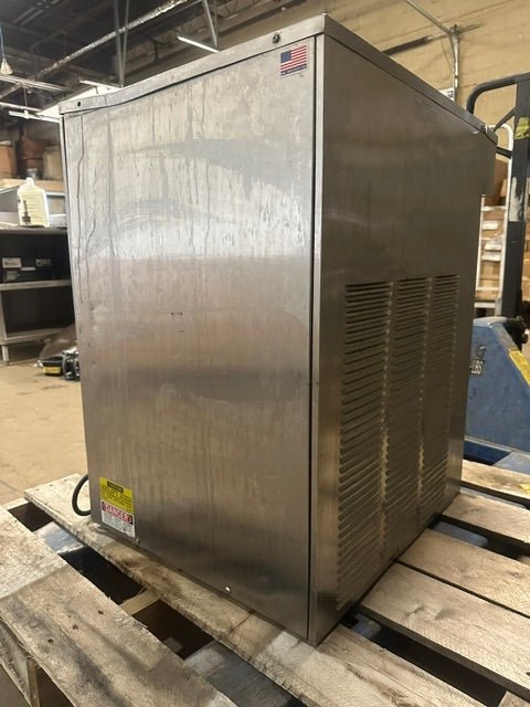 "STOELTING E131-38" AIR COOLED TWIN-TWIST SOFT SERVE FROZEN YOGURT MACHINE,1PH - Second Life-Equipment-collection_name