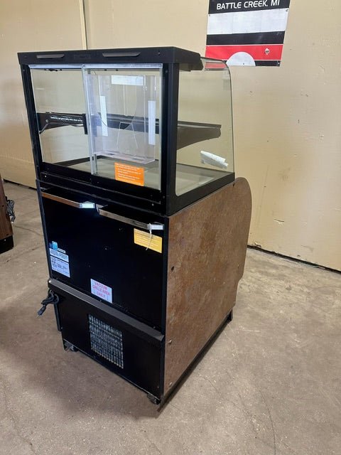 "STRUCTURAL CONCEPTS" OASIS BAKED GOOD DISPLAY WITH REFRIGERATED BOTTOM DISPLAY CASE - Bargains R Ours - #collection_name#