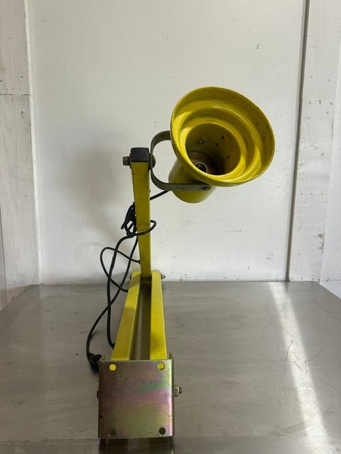 T & S EQUIPMENT INCANDESCENT DOUBLE ARM MOUNTABLE DOCK LIGHT - Second Life-Equipment-collection_name
