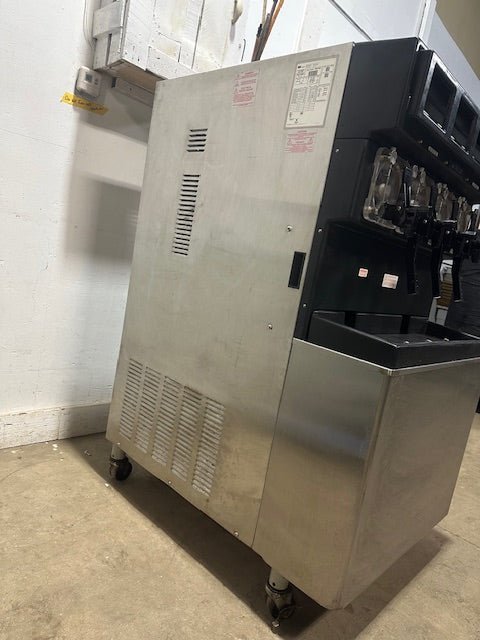 "TAYLOR 349 - 27" W COOLED 4FLAVOUR CARBONATED FROZEN BEVERAGE SLUSHIE MACHINE,1PH - Second Life - Equipment - collection_name