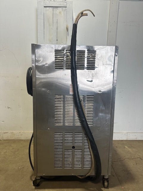 "TAYLOR 349 - 27" W COOLED 4FLAVOUR CARBONATED FROZEN BEVERAGE SLUSHIE MACHINE,1PH - Second Life - Equipment - collection_name