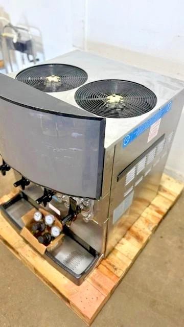 TAYLOR C302 - 27 AIR COOLED 4FLAVOUR CARBONATED FROZEN SLUSHIE MACHINE 1PH - Second Life - Equipment - collection_name