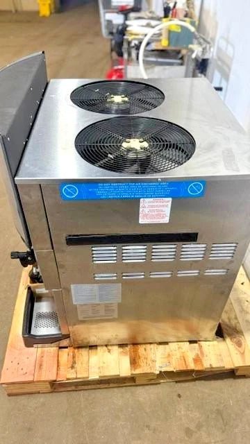 TAYLOR C302 - 27 AIR COOLED 4FLAVOUR CARBONATED FROZEN SLUSHIE MACHINE 1PH - Second Life - Equipment - collection_name