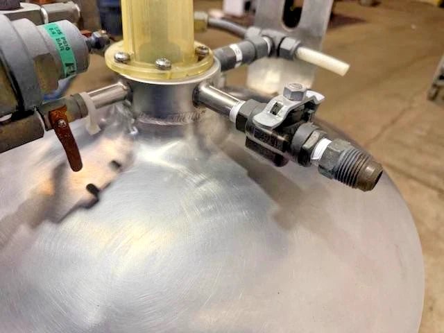 TAYLOR WHARTON XL50HP, CRNL73405C LIQUID CO2 STAINLESS STEEL VACCUME TANK 300PSI - Second Life - Equipment - collection_name