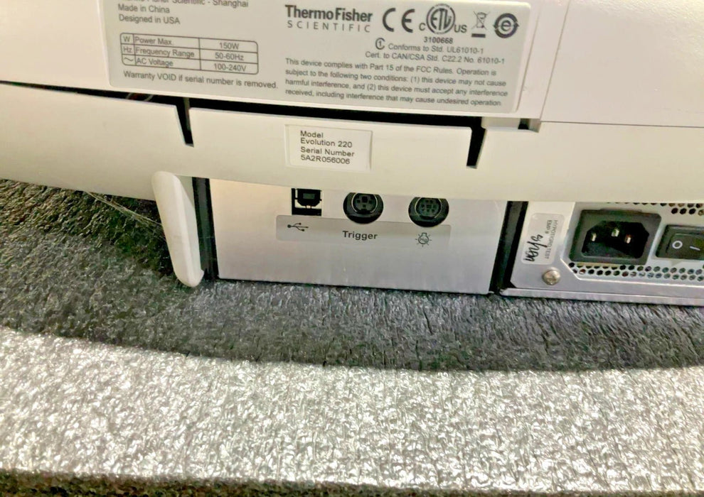 Thermo Fisher Scientific Evolution 220 UV - Visible Spectrophotometer V - Second Life - Equipment - collection_name