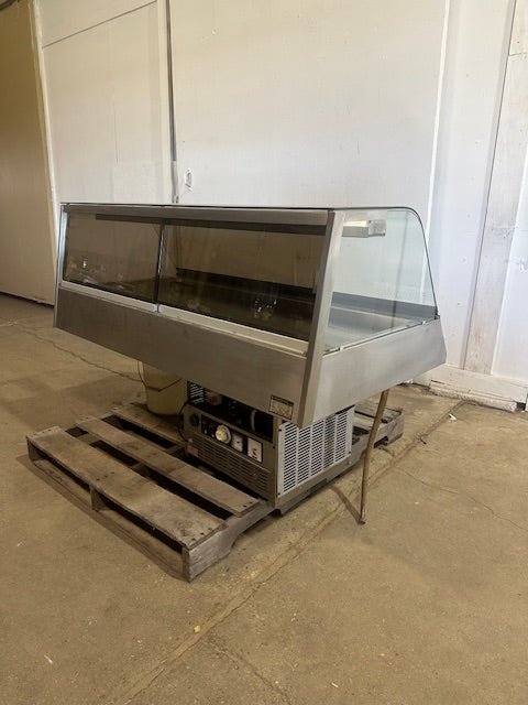 UBERT GASTROTECHNIK GMBH KT - 1400USA REFRIGERATED TOP LINE SERVING DISPLAY CASE - Second Life - Equipment - collection_name