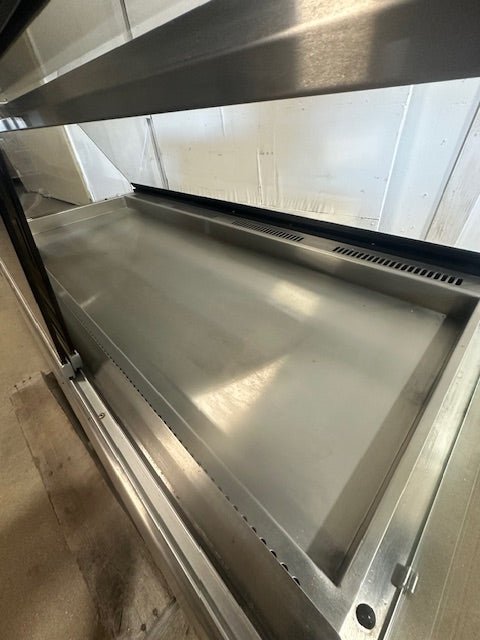 UBERT GASTROTECHNIK GMBH KT - 1400USA REFRIGERATED TOP LINE SERVING DISPLAY CASE - Second Life - Equipment - collection_name