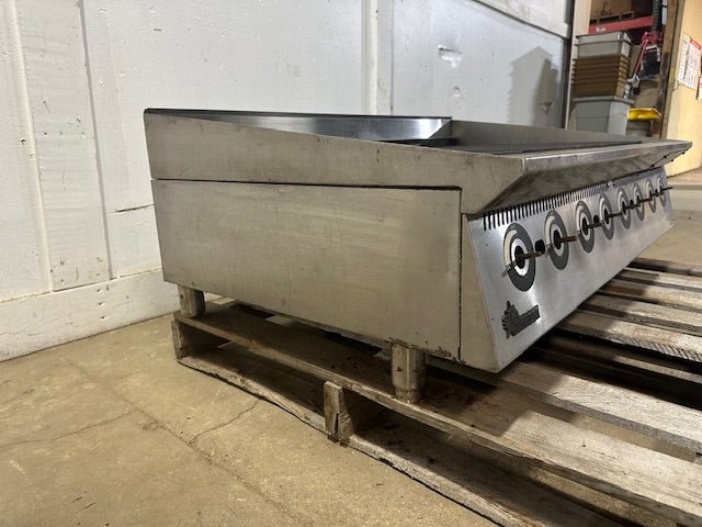 "ULTRA MAX" H.D COMMERCIAL 48"W NATURAL GAS COUNTER TOP CHARBROILER - Second Life - Equipment - collection_name