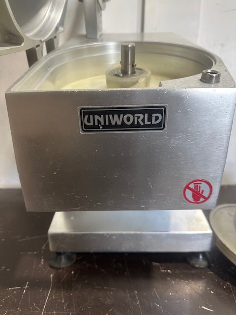 UNIWORLD FP - 300A COMMERCIAL FOOD PROCESSOR/SLICER/CHOPPER w/ 5 EXTRA BLADES - Second Life - Equipment - collection_name
