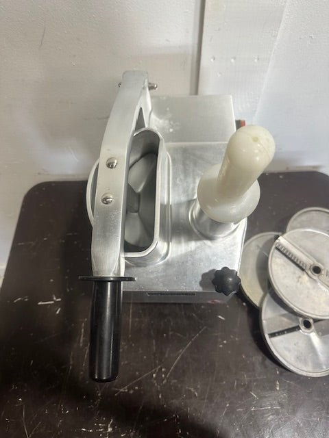UNIWORLD FP - 300A COMMERCIAL FOOD PROCESSOR/SLICER/CHOPPER w/ 5 EXTRA BLADES - Second Life - Equipment - collection_name