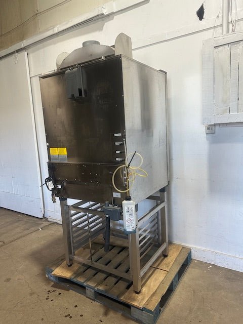 UNOX NATURAL GAS DIGITAL COMBINATION OVEN STEAMER ON STAND 4 RACKS 4 SHELVES - Second Life - Equipment - collection_name