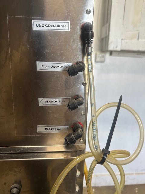 UNOX NATURAL GAS DIGITAL COMBINATION OVEN STEAMER ON STAND 4 RACKS 4 SHELVES - Second Life - Equipment - collection_name