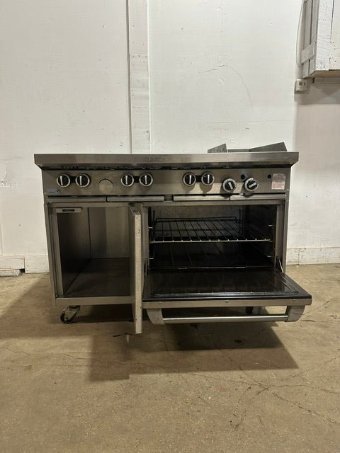 "US RANGE U48-6G12RS" N GAS 48" 6 BURNER RANGE W/ 12" GRIDDLE, OVEN AND CABINET BASE - Second Life-Equipment-#collection_name#