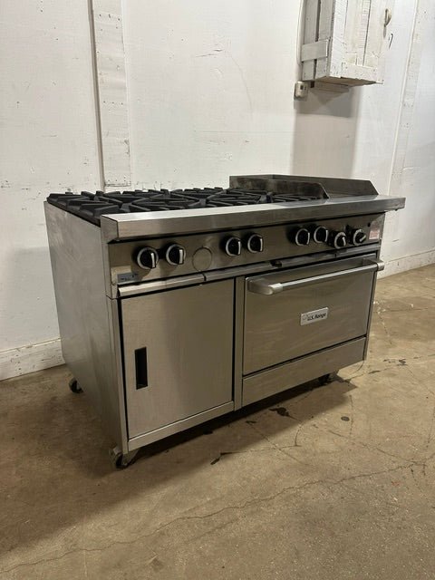"US RANGE U48-6G12RS" N GAS 48" 6 BURNER RANGE W/ 12" GRIDDLE, OVEN AND CABINET BASE - Second Life-Equipment-#collection_name#