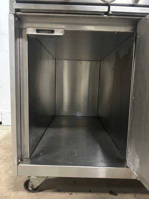 "US RANGE U48-6G12RS" N GAS 48" 6 BURNER RANGE W/ 12" GRIDDLE, OVEN AND CABINET BASE - Second Life-Equipment-#collection_name#