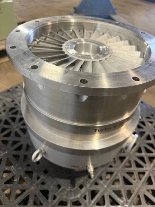 Varian 9698879, Turbo - V 3K - T, SN 205392 turbomolecular Vacuum pump. - Second Life - Equipment - collection_name