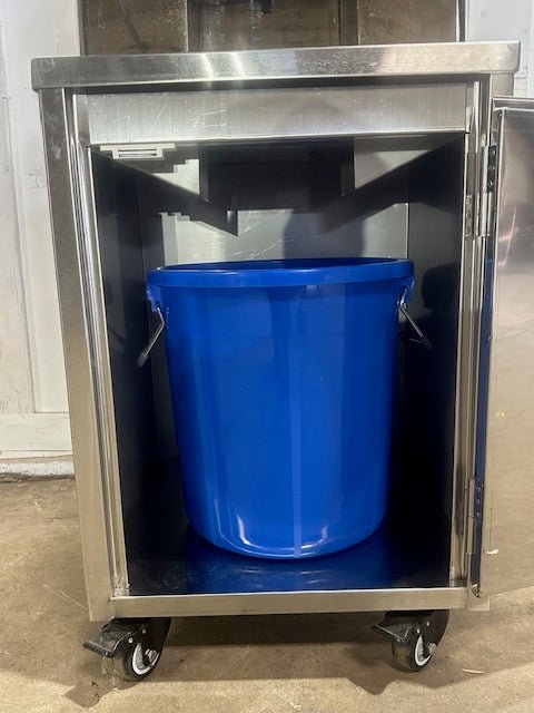 "VEVOR NS2000E - 4P"120V AUTOMATIC JUICE SQUEEZER EXTRACTOR/ORANGE JUICER MACHINE - Second Life - Equipment - collection_name