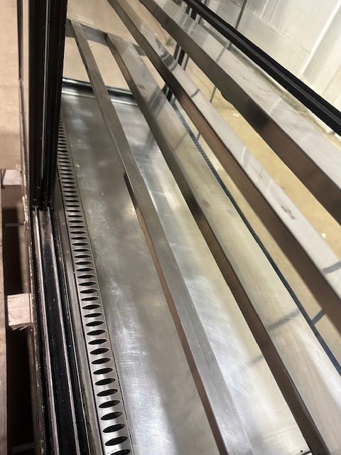 "VOLLRATH HDEA24A" H.D COMMERCIAL ELECTRIC HEATED DISPLAY CASE WITH 2 SHELVES - Second Life - Equipment - #collection_name#