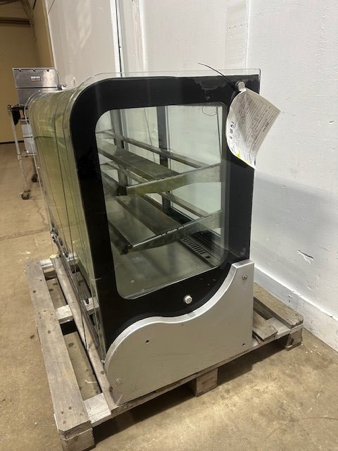 "VOLLRATH HDEA24A" H.D COMMERCIAL ELECTRIC HEATED DISPLAY CASE WITH 2 SHELVES - Second Life - Equipment - #collection_name#