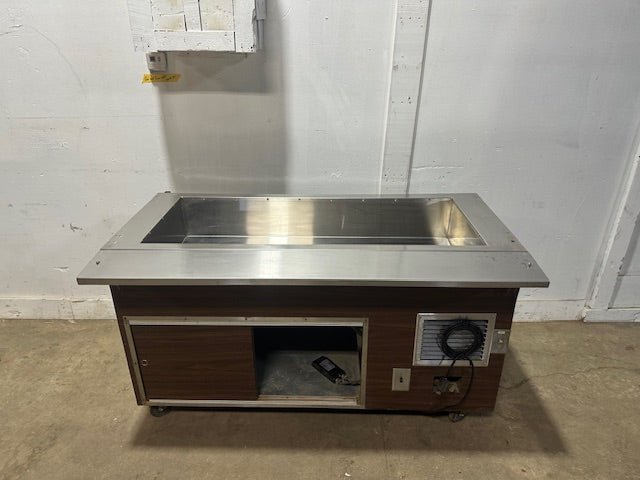 "VOLLRATH R39962"COMMERCIAL 35"H X 60"W SALAD/COLD FOOD BUFFET TABLE 120V,1PH - Second Life - Equipment - collection_name
