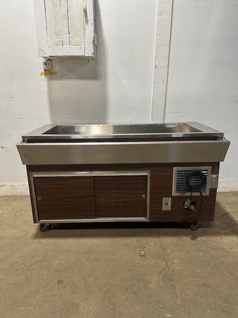 "VOLLRATH R39962"COMMERCIAL 35"H X 60"W SALAD/COLD FOOD BUFFET TABLE 120V,1PH - Second Life - Equipment - collection_name