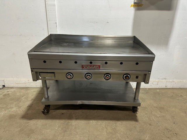 "VULCAN 948A" N GAS 4 - BURNER 48"W FLAT TOP GRIDDLE WITH STAND, 120,000BTU/HR - Second Life - Equipment - collection_name
