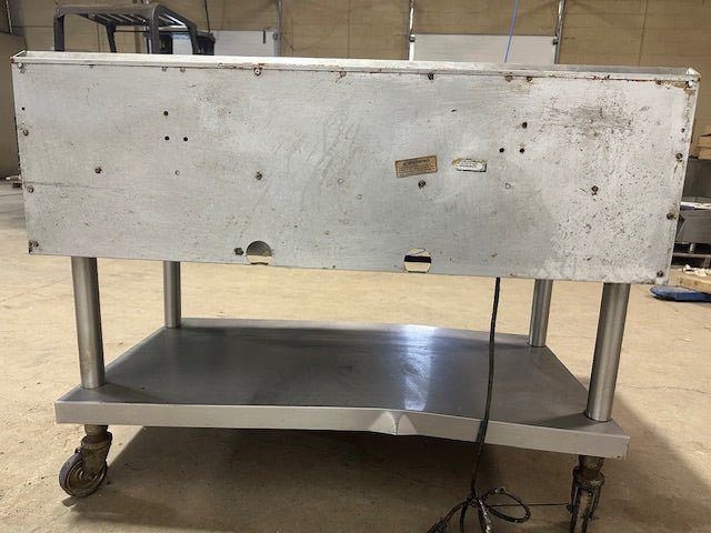 "VULCAN 948A" N GAS 4 - BURNER 48"W FLAT TOP GRIDDLE WITH STAND, 120,000BTU/HR - Second Life - Equipment - collection_name